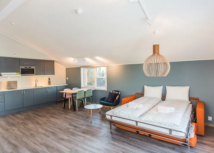 Maya - Kasjotten, Skjetten * Lillestrøm